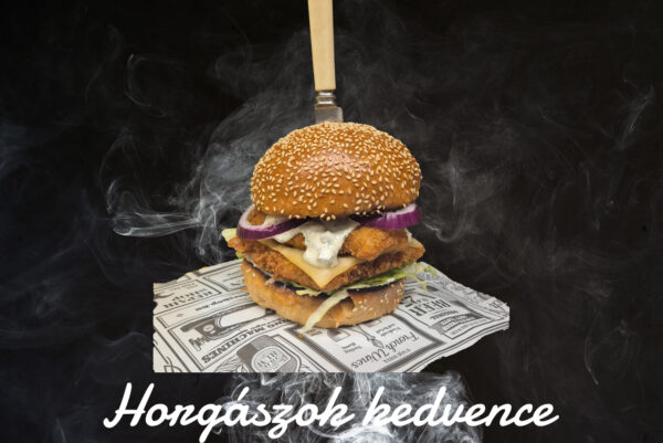 Horgászok kedvence burger tálalva