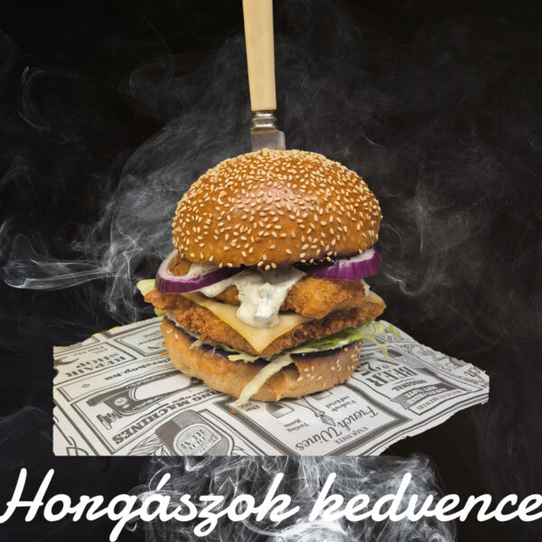 Horgászok kedvence burger tálalva